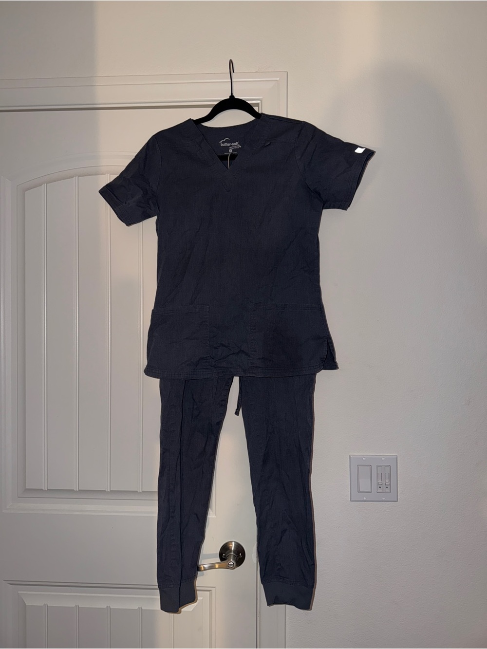 Butter-Soft Stretch Scrub Set Small Charcoal Gray V-Neck Top Jogger Pants